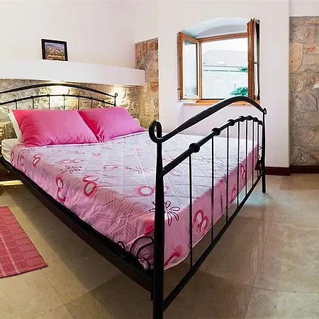 Dalmatian Apartment *